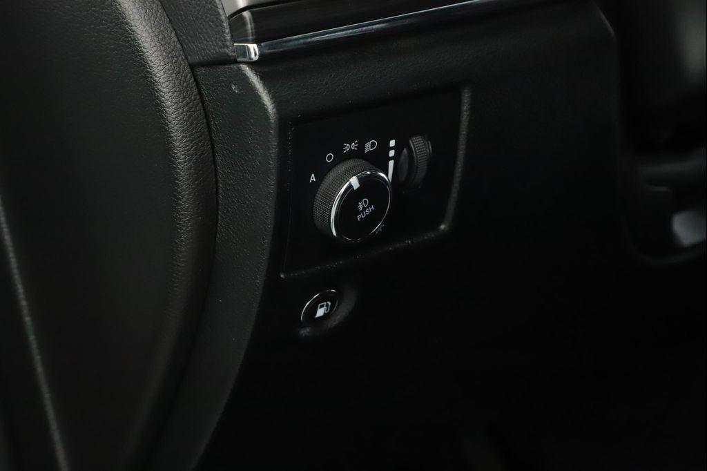 used 2022 Jeep Grand Cherokee car, priced at $28,500