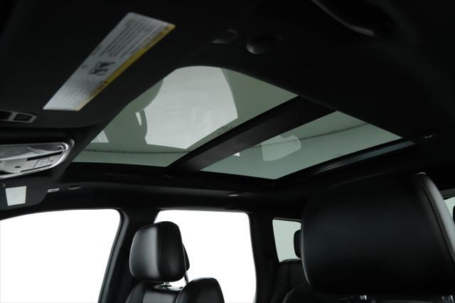 used 2022 Jeep Grand Cherokee car, priced at $28,900