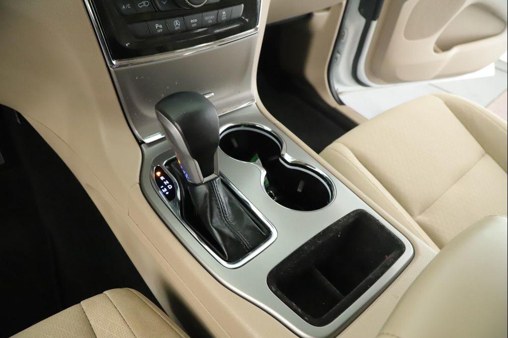 used 2022 Jeep Grand Cherokee car, priced at $27,900
