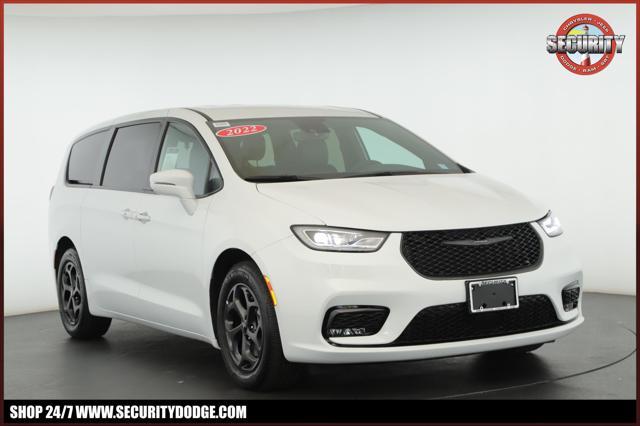 used 2022 Chrysler Pacifica Hybrid car, priced at $33,500
