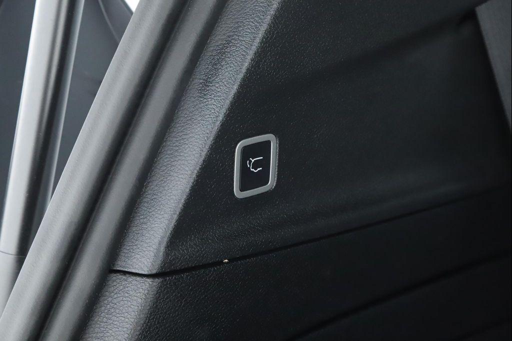 used 2022 Chrysler Pacifica Hybrid car, priced at $33,500
