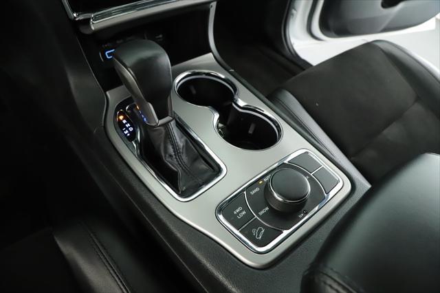 used 2022 Jeep Grand Cherokee car, priced at $29,900