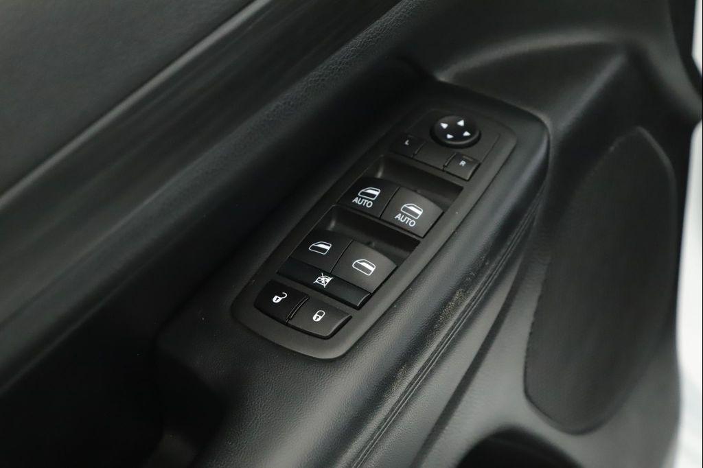 used 2022 Jeep Grand Cherokee car, priced at $29,900