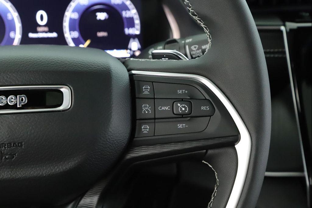 new 2025 Jeep Grand Cherokee car