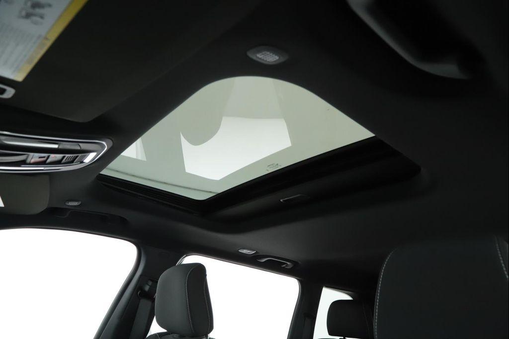 new 2025 Jeep Grand Cherokee car