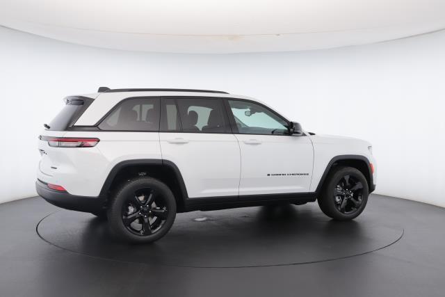 new 2025 Jeep Grand Cherokee car