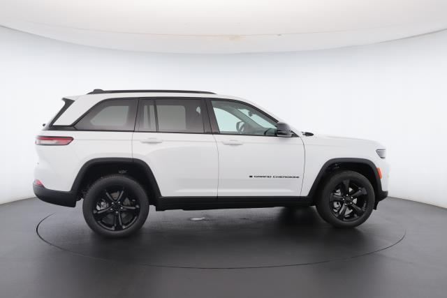 new 2025 Jeep Grand Cherokee car