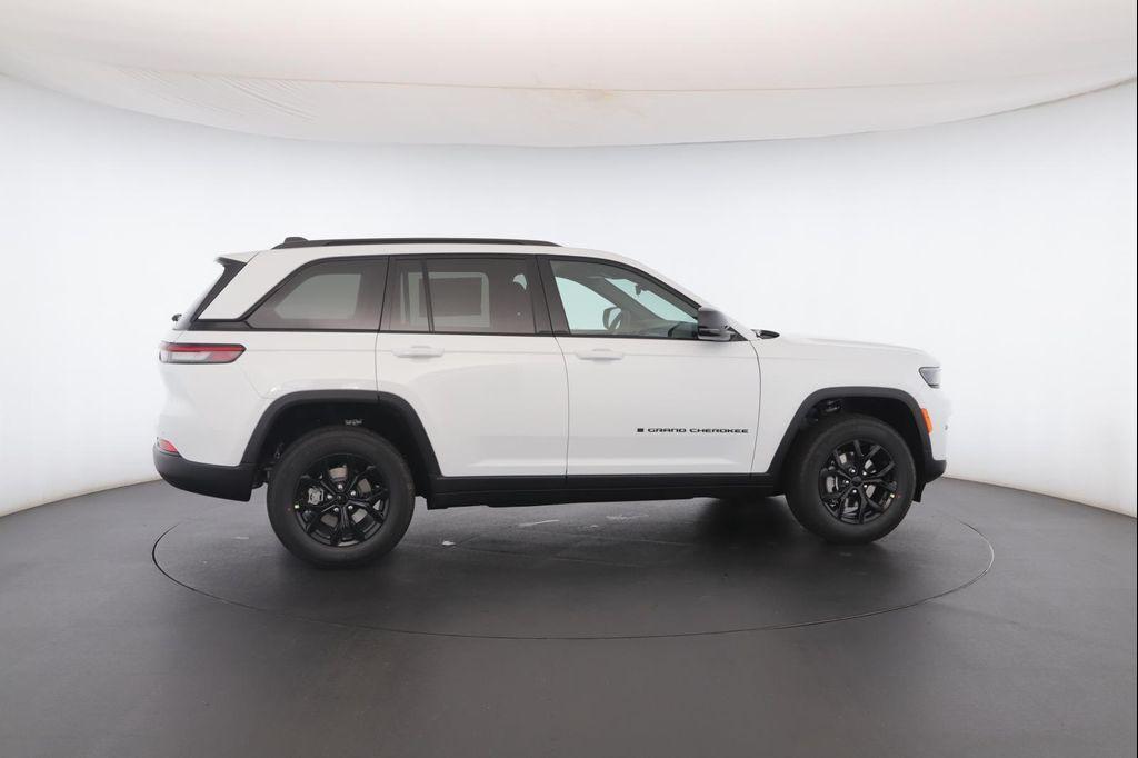 new 2025 Jeep Grand Cherokee car