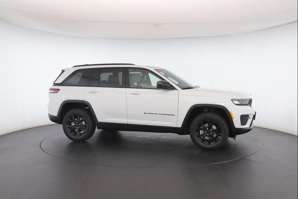 new 2025 Jeep Grand Cherokee car