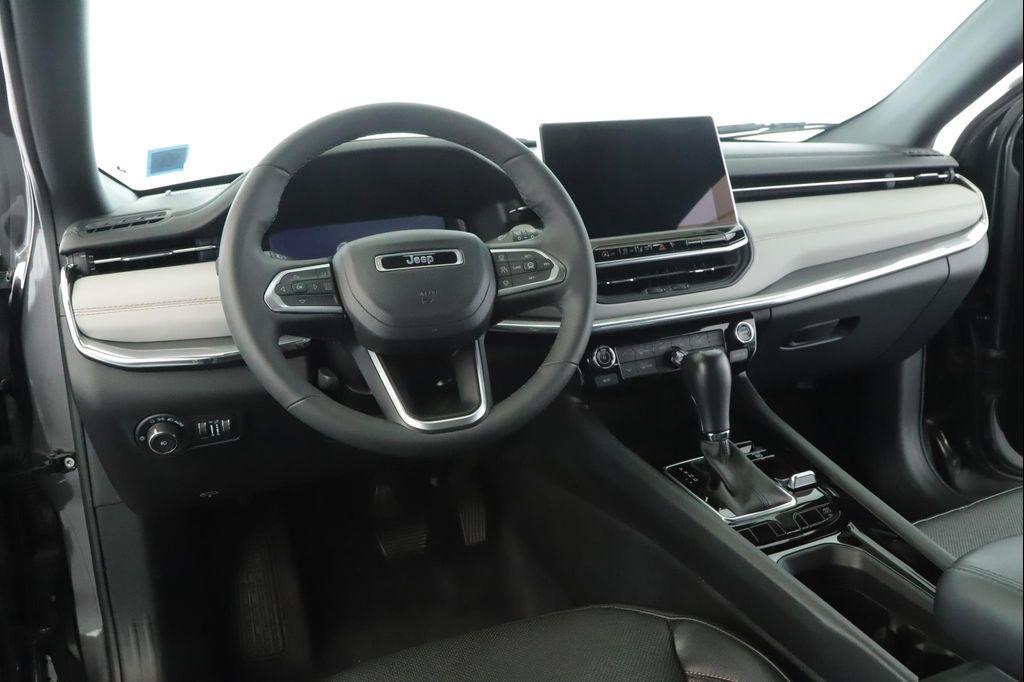 used 2023 Jeep Compass car, priced at $26,900