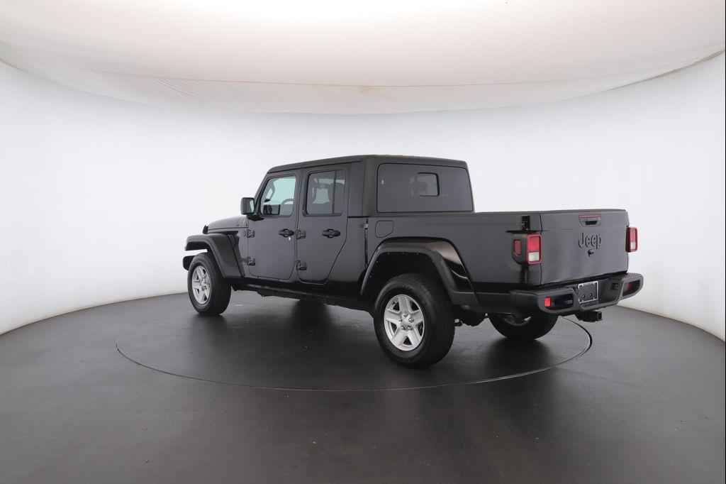 used 2022 Jeep Gladiator car, priced at $26,900