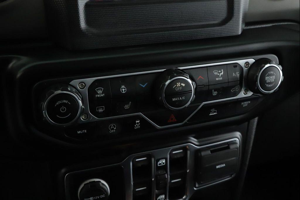 used 2022 Jeep Gladiator car, priced at $26,900