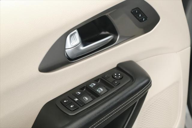 used 2022 Chrysler Pacifica Hybrid car, priced at $33,900