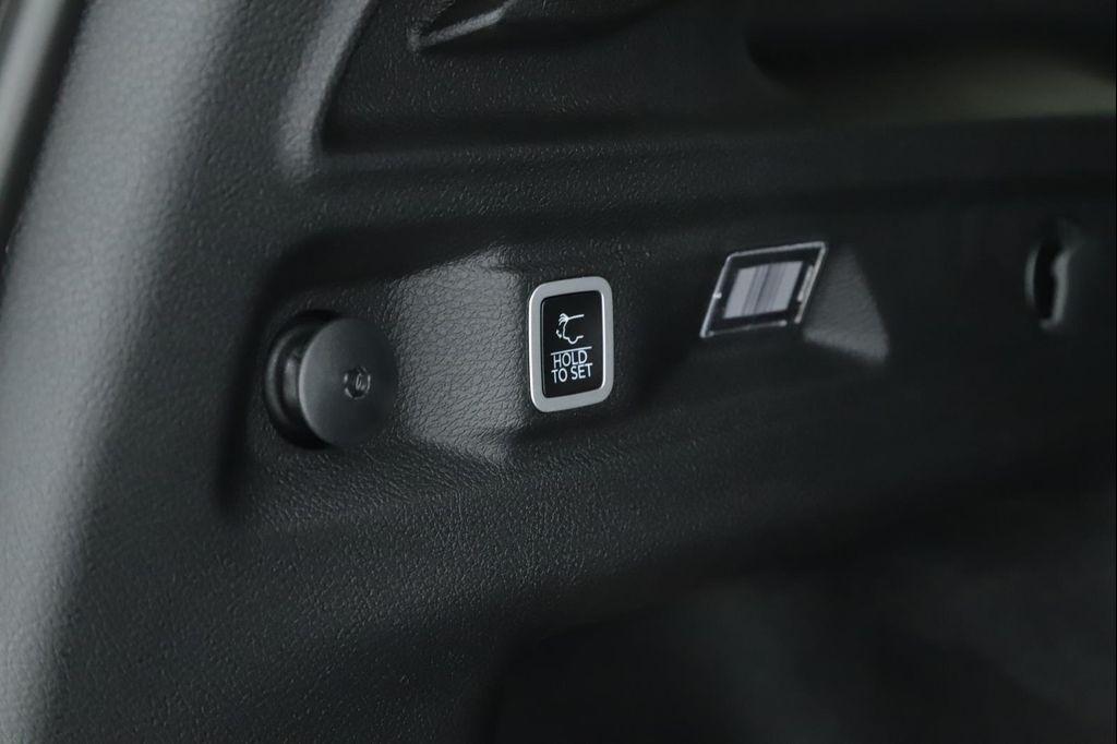 new 2025 Jeep Grand Cherokee L car