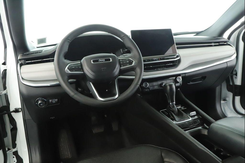 used 2023 Jeep Compass car, priced at $26,900