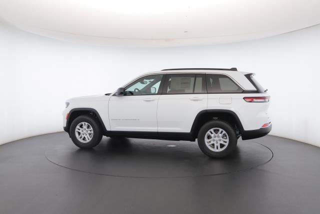 new 2024 Jeep Grand Cherokee car, priced at $40,830