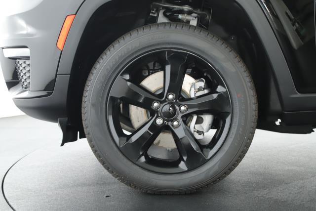 new 2025 Jeep Grand Cherokee L car