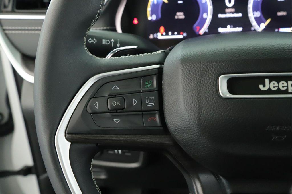 used 2023 Jeep Grand Cherokee car, priced at $35,900