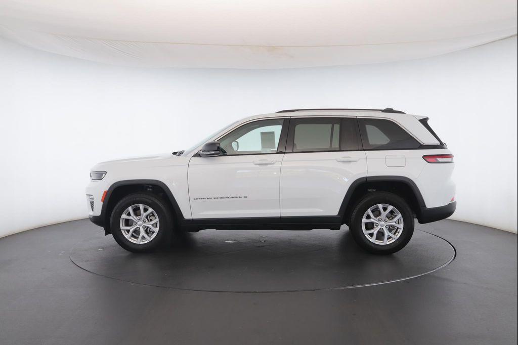 used 2023 Jeep Grand Cherokee car, priced at $35,900