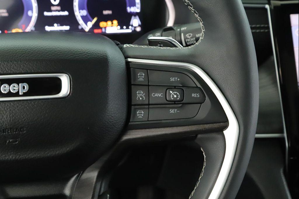 used 2023 Jeep Grand Cherokee car, priced at $35,900