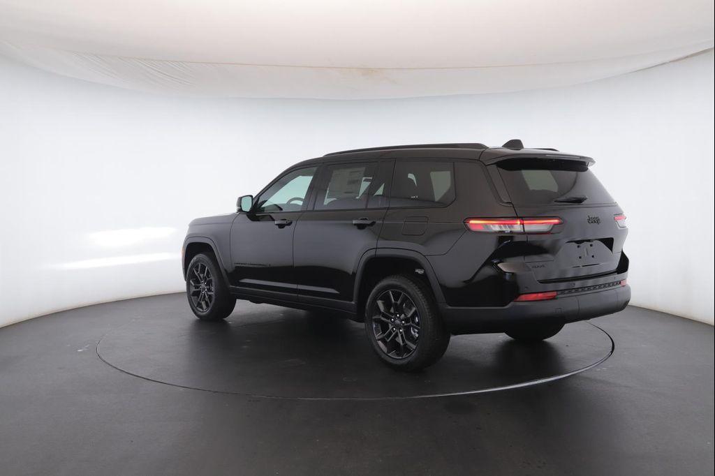 new 2025 Jeep Grand Cherokee L car