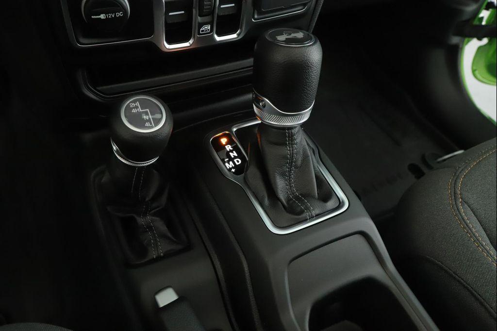 new 2025 Jeep Wrangler car