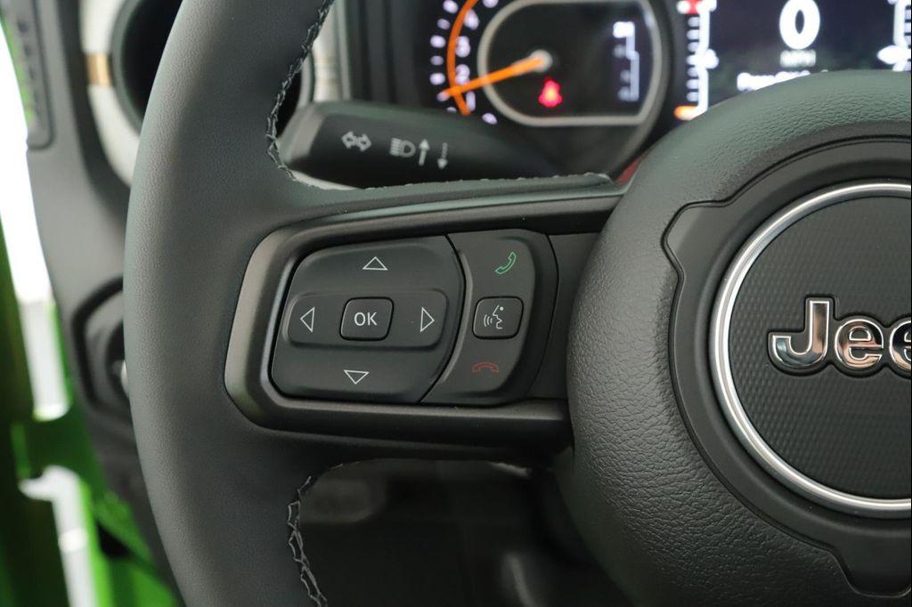 new 2025 Jeep Wrangler car