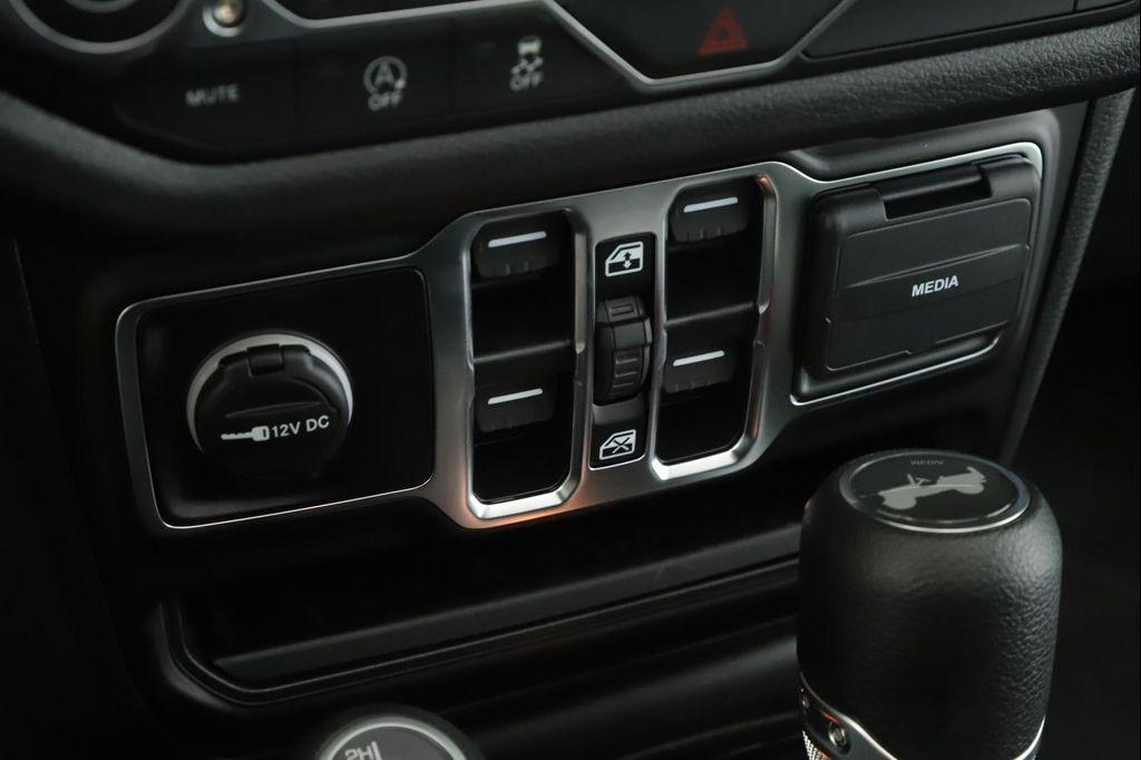 new 2025 Jeep Wrangler car