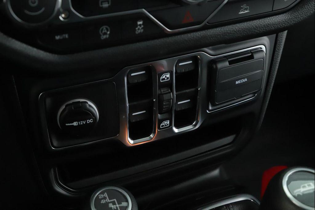 new 2025 Jeep Gladiator car