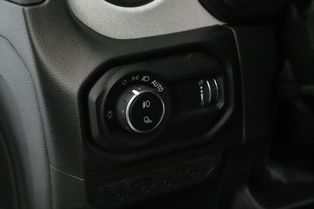new 2025 Jeep Gladiator car