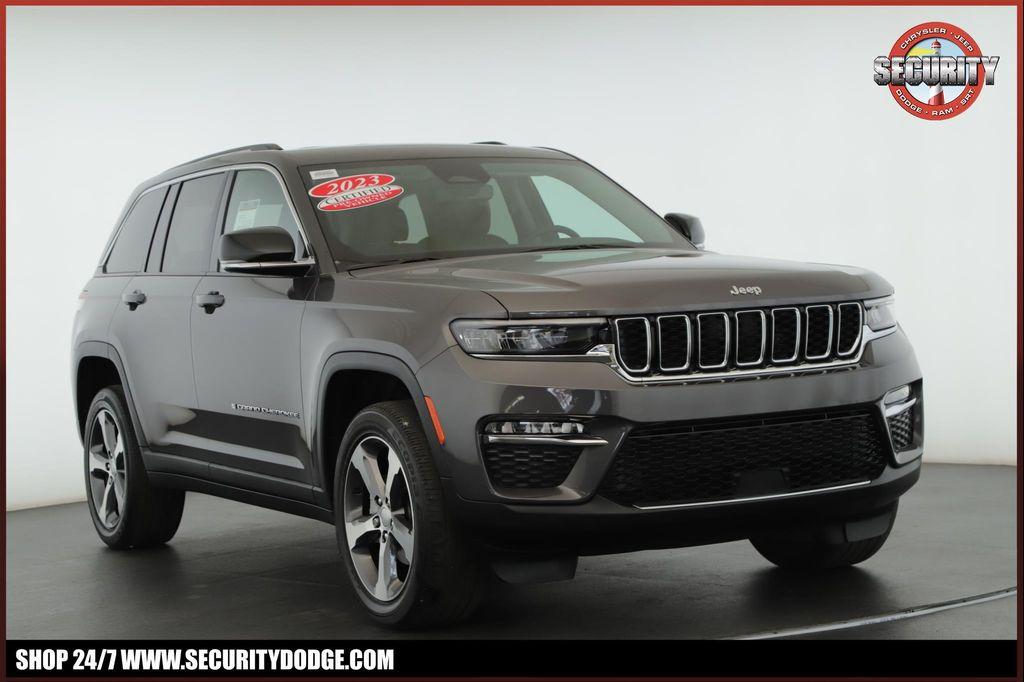 used 2023 Jeep Grand Cherokee car, priced at $32,900