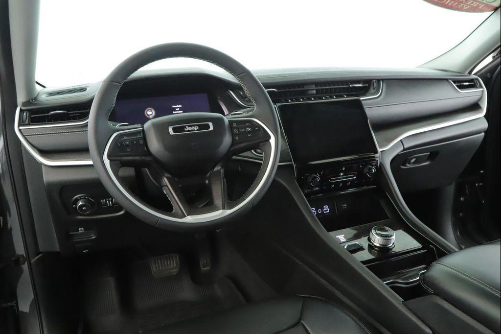 used 2023 Jeep Grand Cherokee car, priced at $32,900