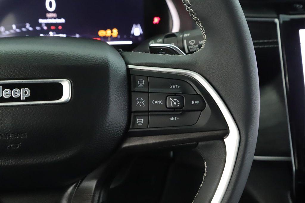 used 2023 Jeep Grand Cherokee car, priced at $32,900