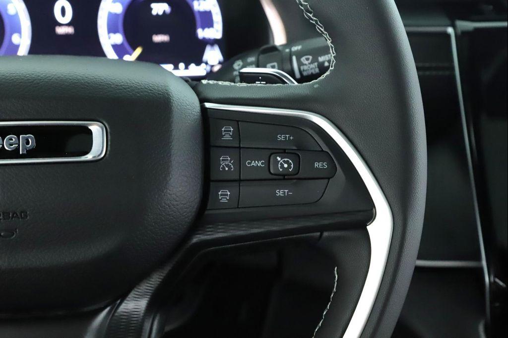 new 2025 Jeep Grand Cherokee car