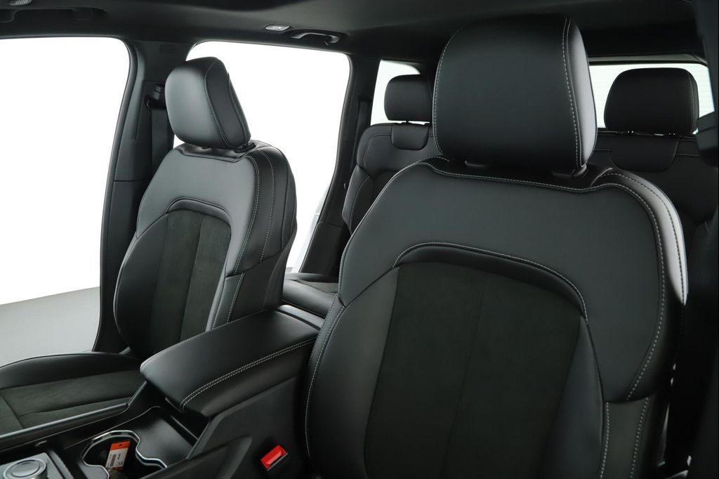 new 2025 Jeep Grand Cherokee car