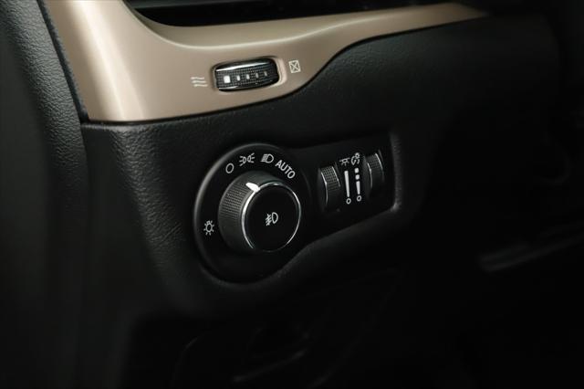 used 2015 Jeep Cherokee car, priced at $13,500