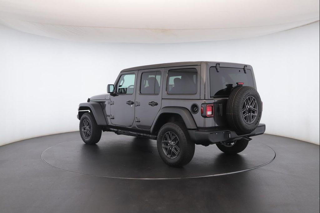 new 2025 Jeep Wrangler car