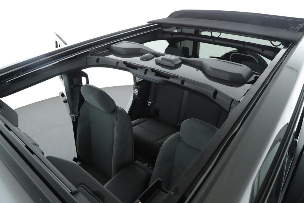 new 2025 Jeep Wrangler car