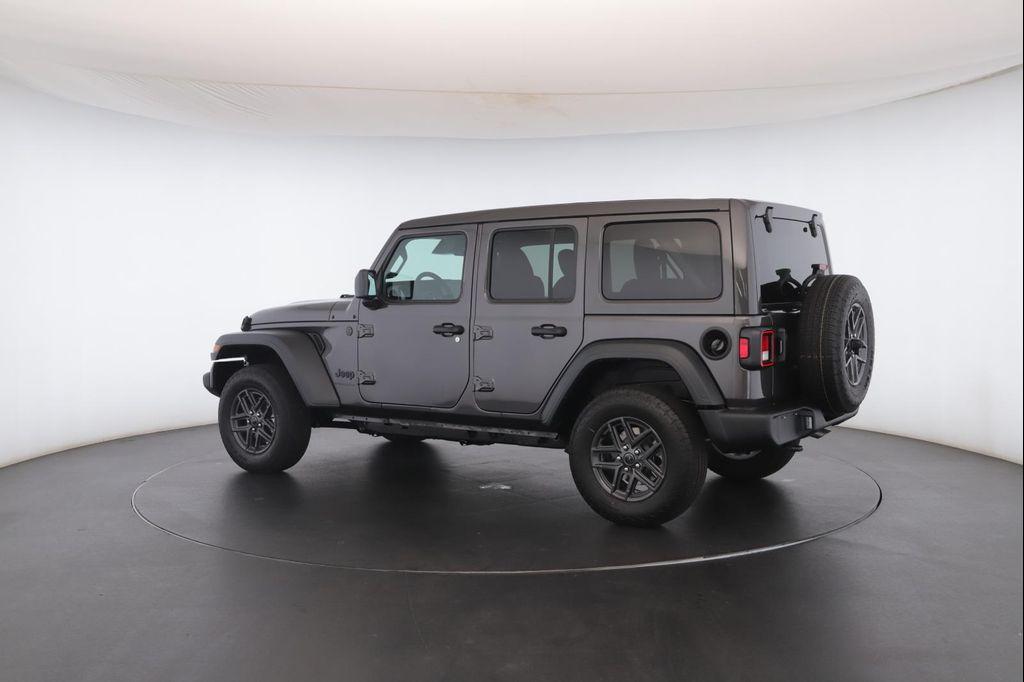 new 2025 Jeep Wrangler car