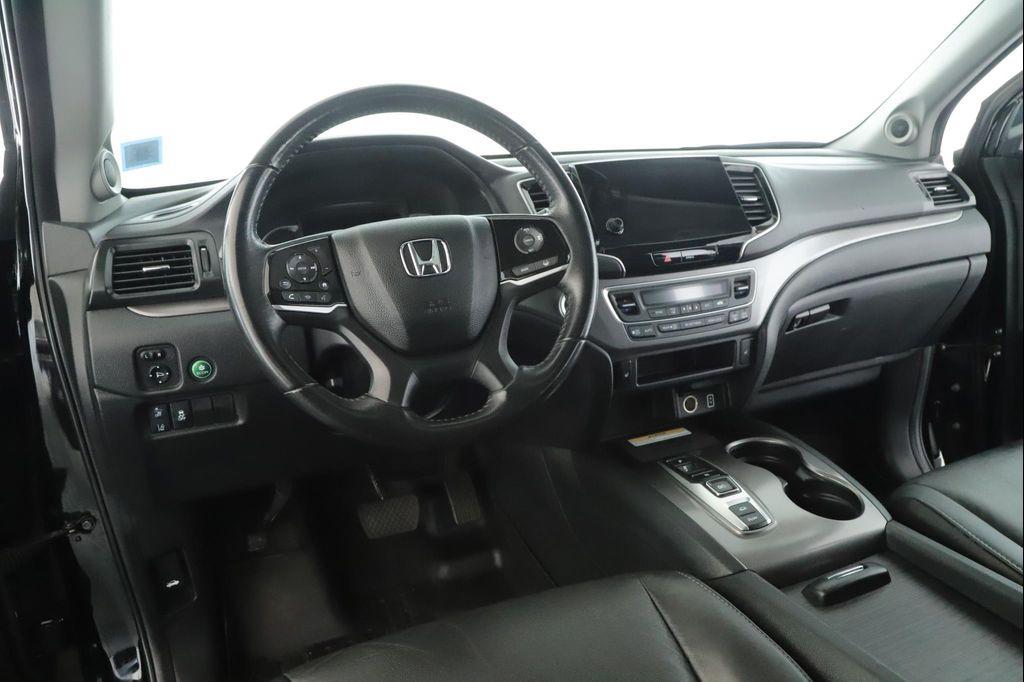 used 2022 Honda Pilot car, priced at $28,900