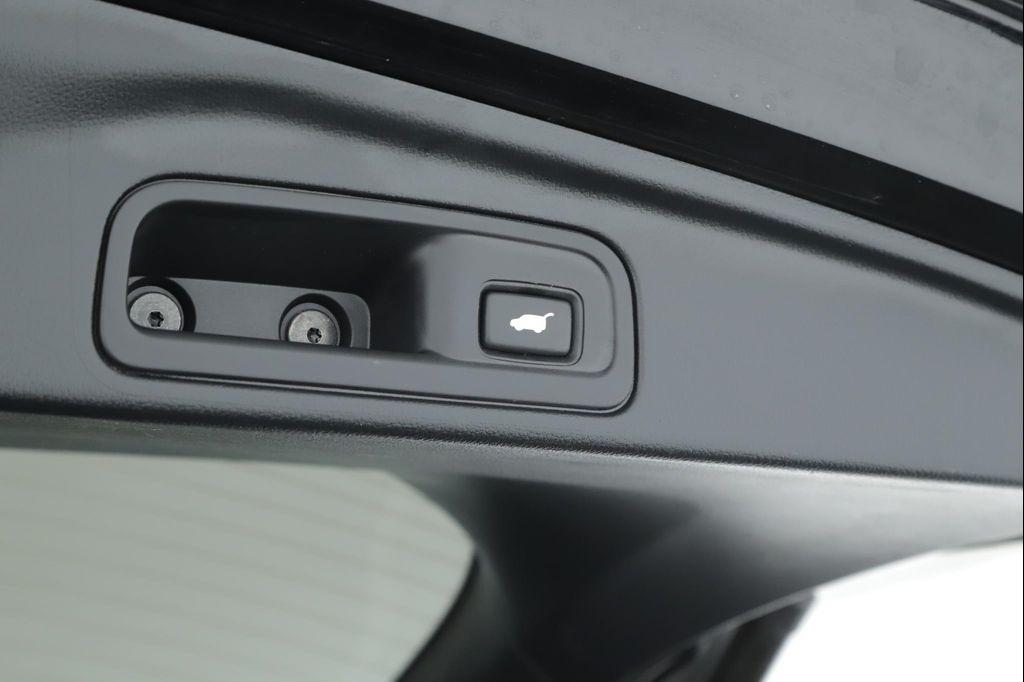 used 2022 Honda Pilot car, priced at $28,900