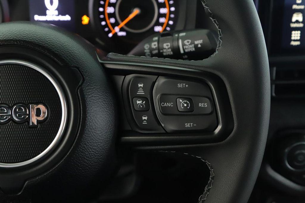 new 2025 Jeep Wrangler car