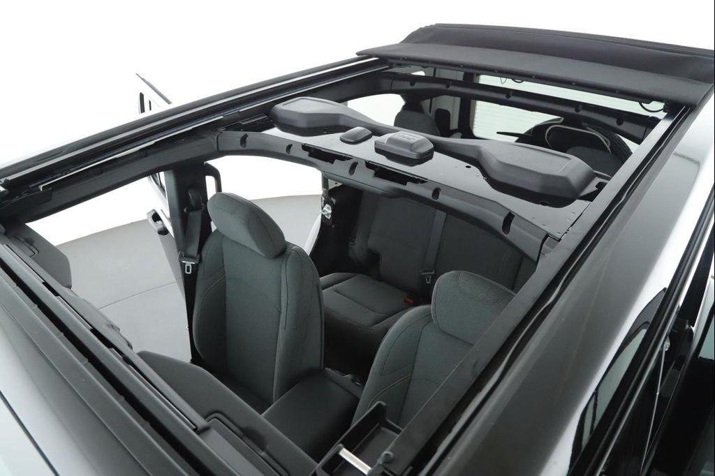 new 2025 Jeep Wrangler car