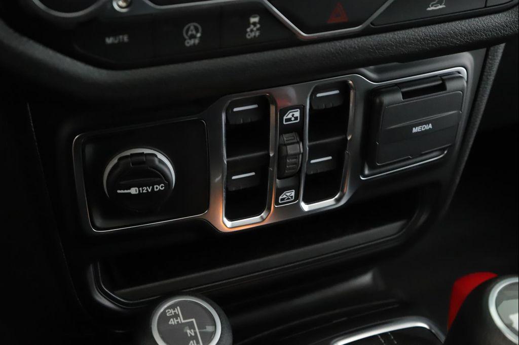 new 2025 Jeep Wrangler car