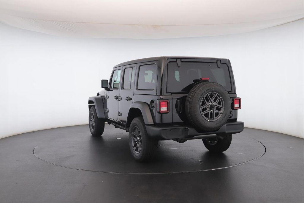 new 2025 Jeep Wrangler car