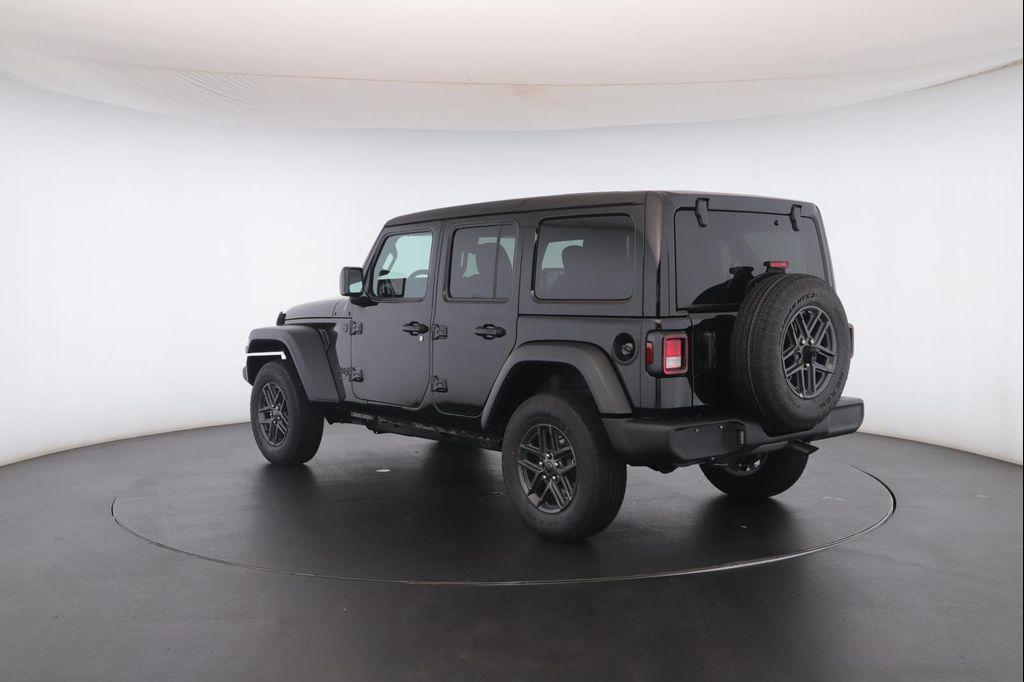 new 2025 Jeep Wrangler car