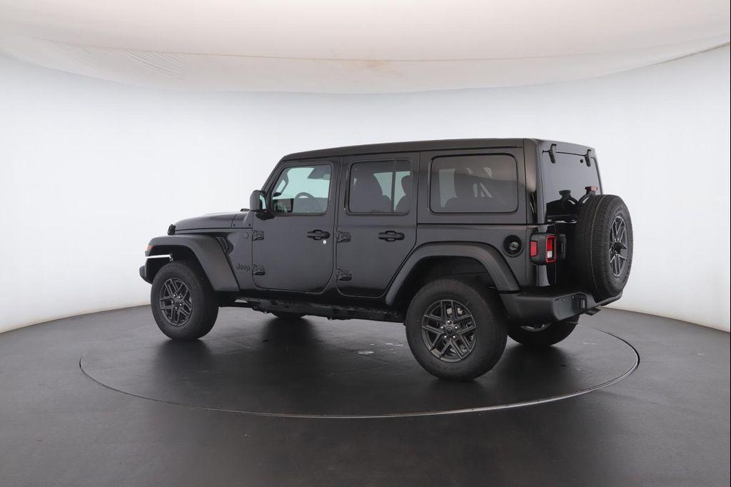 new 2025 Jeep Wrangler car