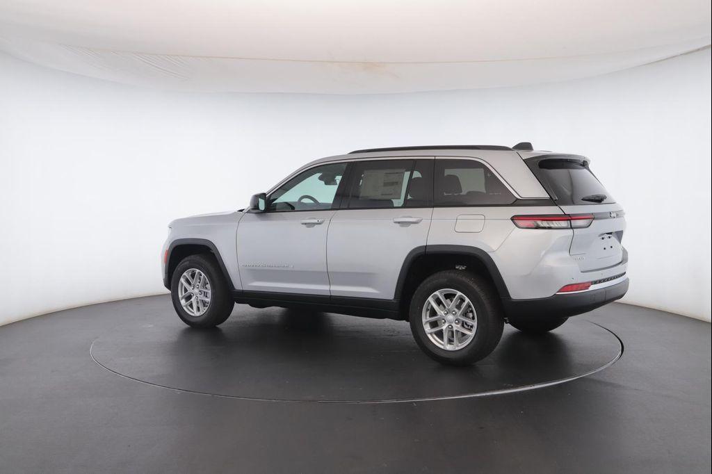 new 2025 Jeep Grand Cherokee car