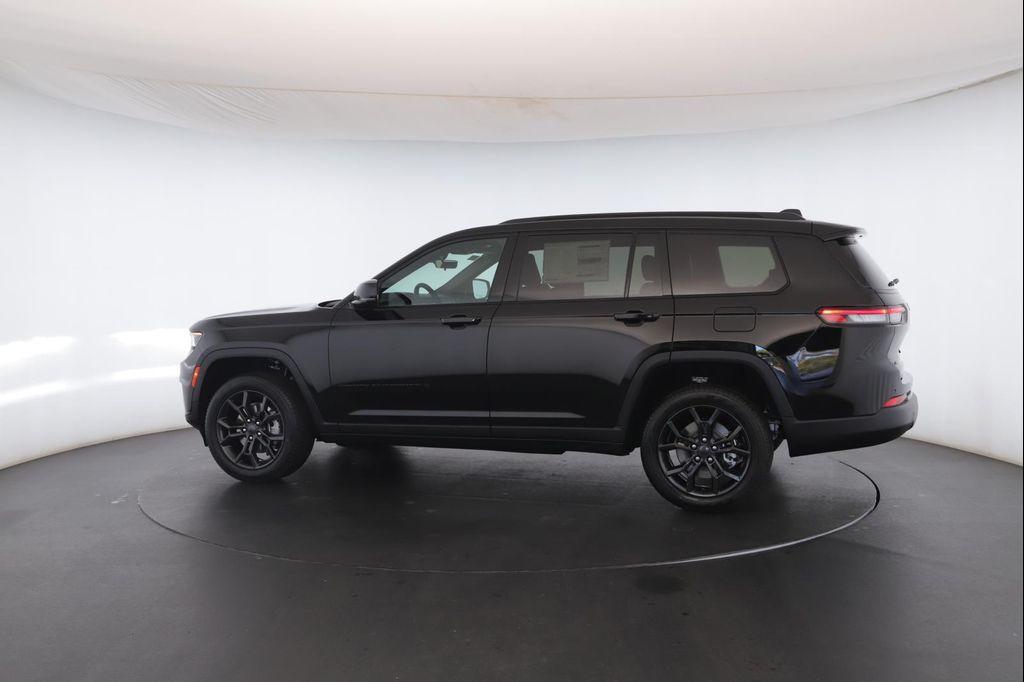 new 2025 Jeep Grand Cherokee L car