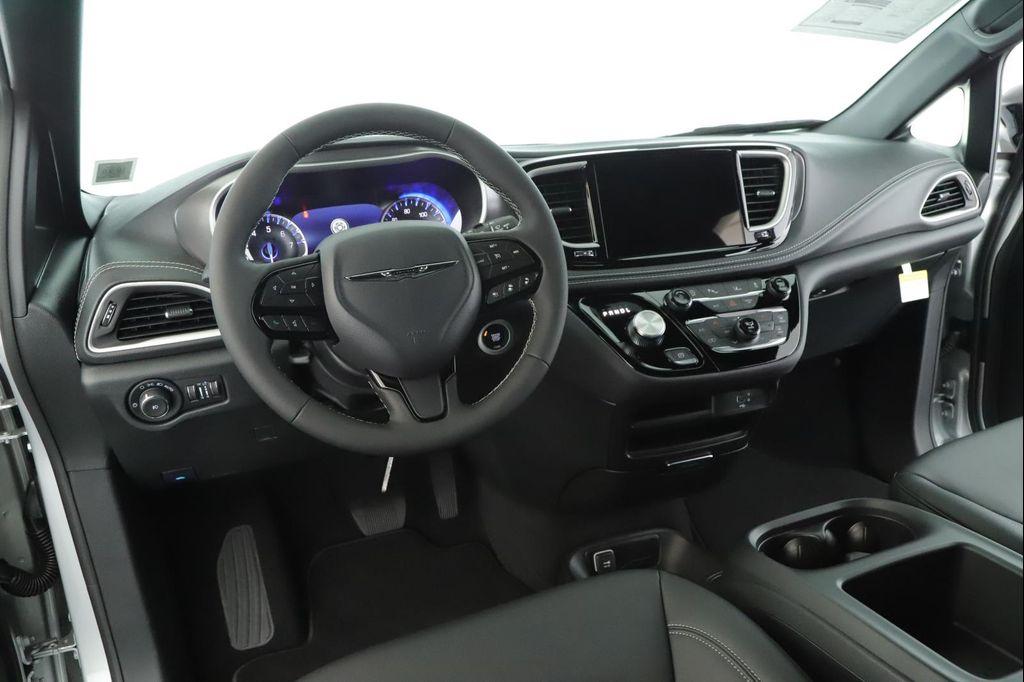 new 2026 Chrysler Pacifica car